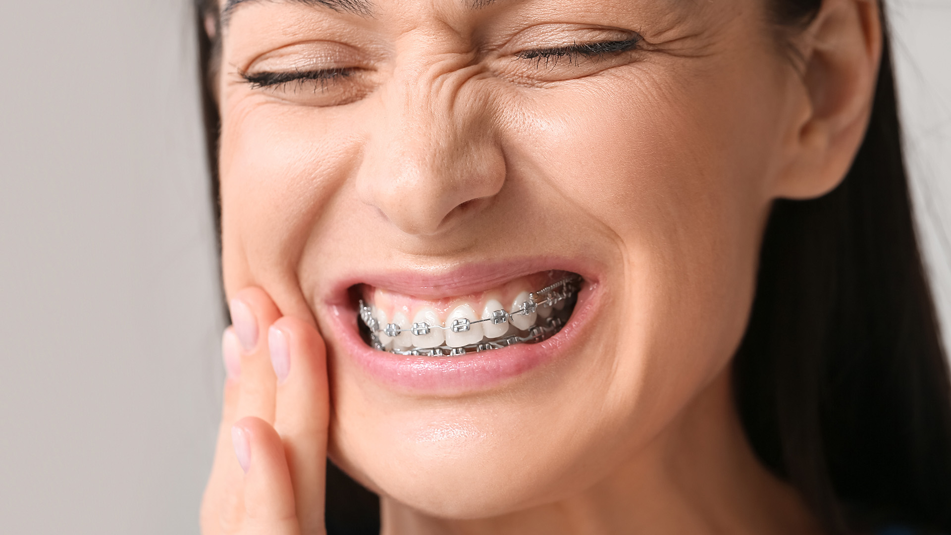 How to Treat Pain at Home After Getting Braces: Effective Solutions